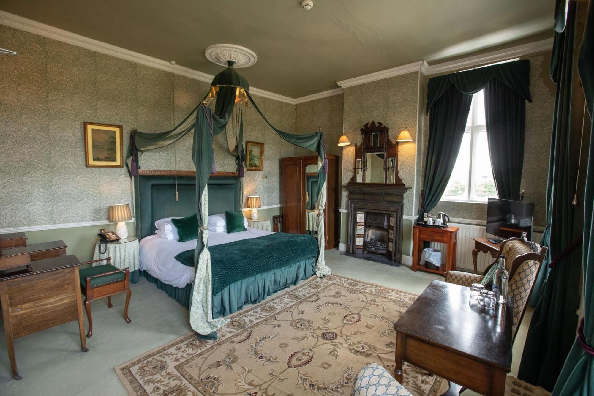 Grafton Manor Hotel Бромсгроув Екстериор снимка